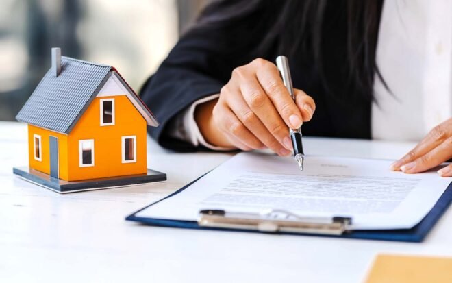 Loans: A Simple Guide to Borrowing Money and Making Smart Financial Decisions