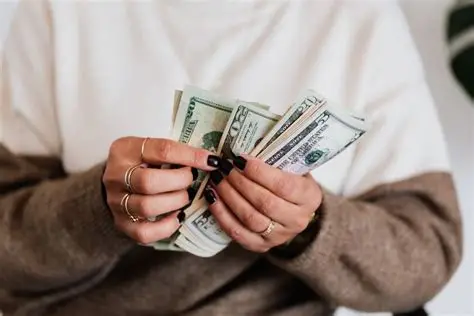 Best Checking Accounts with Cash Bonuses (2026 Guide) — Top Banks Paying You to Open an Account